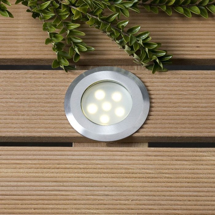 Mise en oeuvre d'une led encastrable sirius sur une terrasse bois Mise en oeuvre d'une led encastrable sirius sur une terrasse bois