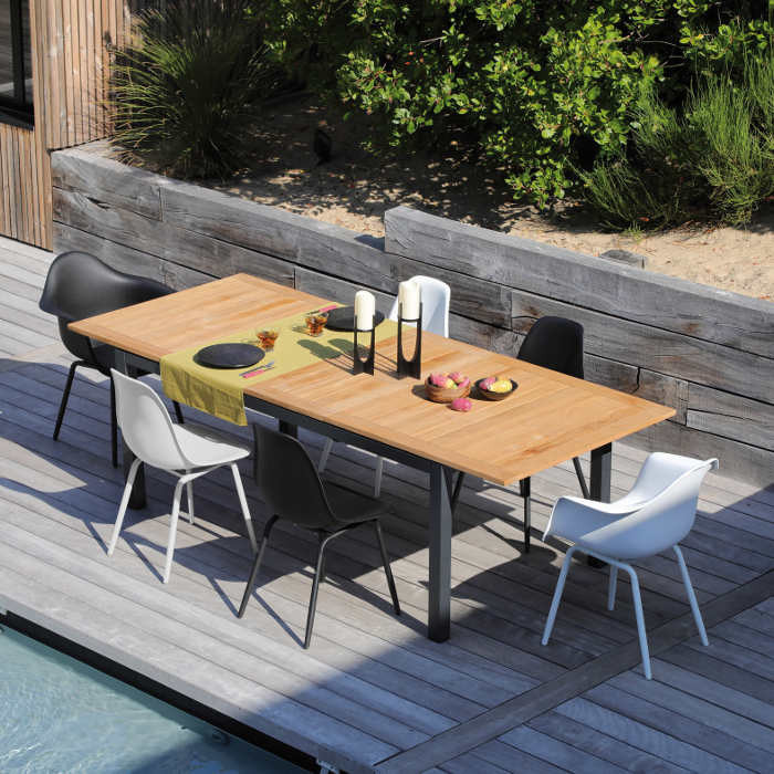 Ensemble de jardin - table Tempo 180/240 cm teck - 6 fauteuils Moss noirs - 6 personnes - Aménagement coin repas terrasse Ensemble de jardin - table Tempo 180/240 cm teck - 6 fauteuils Moss noirs - 6 personnes - Aménagement coin repas terrasse