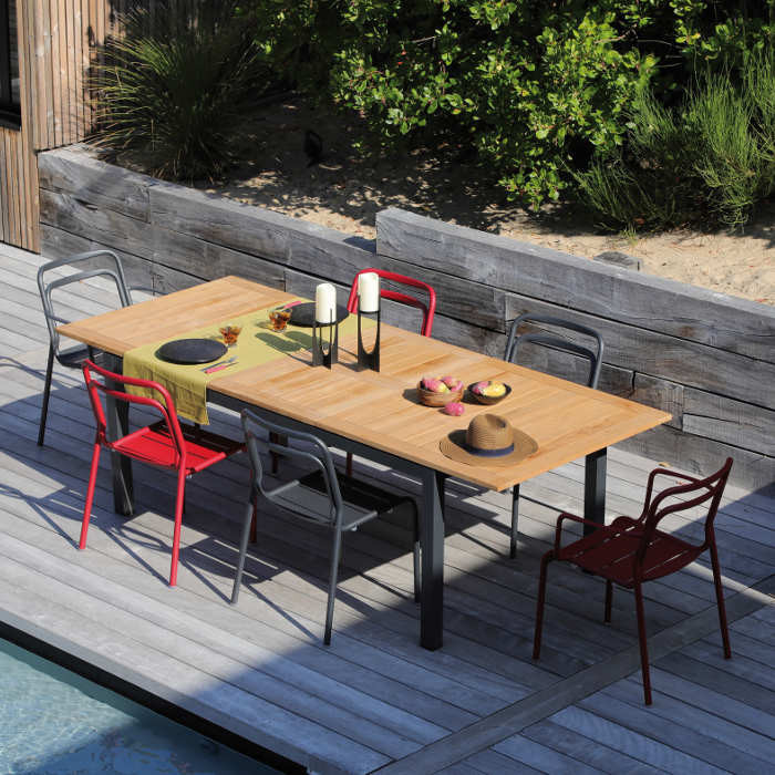 Ensemble de jardin - table Tempo 180/240 cm teck - 6 fauteuils EOS graphite - 6 personnes - Aménagement coin repas terrasse Ensemble de jardin - table Tempo 180/240 cm teck - 6 fauteuils EOS graphite - 6 personnes - Aménagement coin repas terrasse
