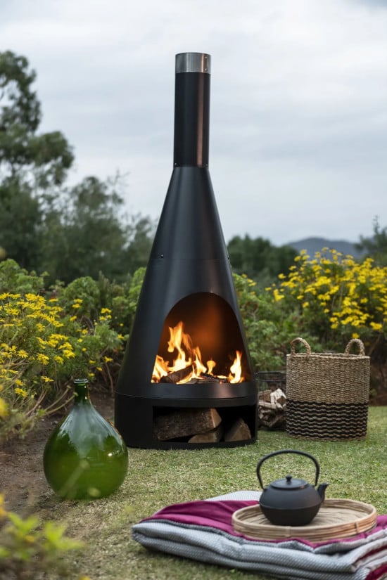 Modèle de brasero à cheminée pour jardin