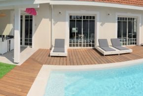 Aménagement d'une terrasse en extérieur avec piscine